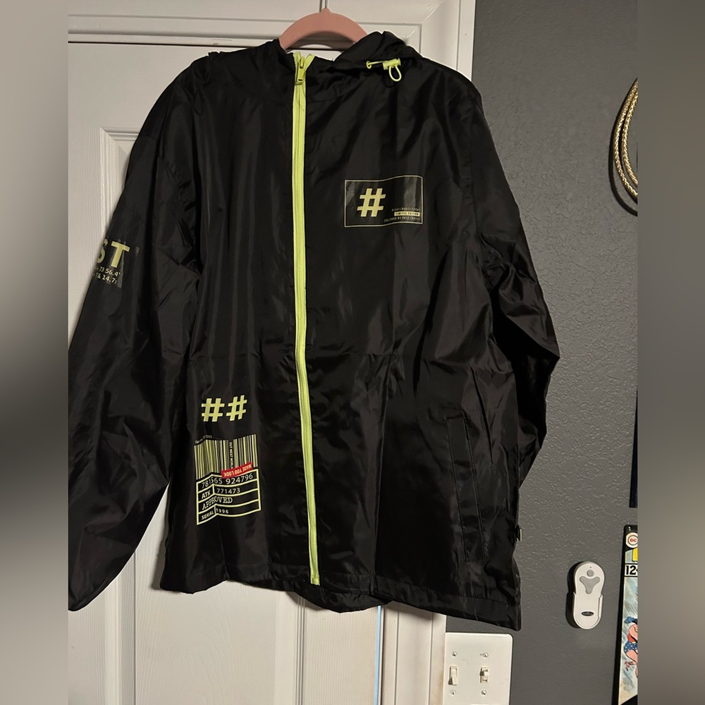 Black and Yellow Men's Lightweight Jacket